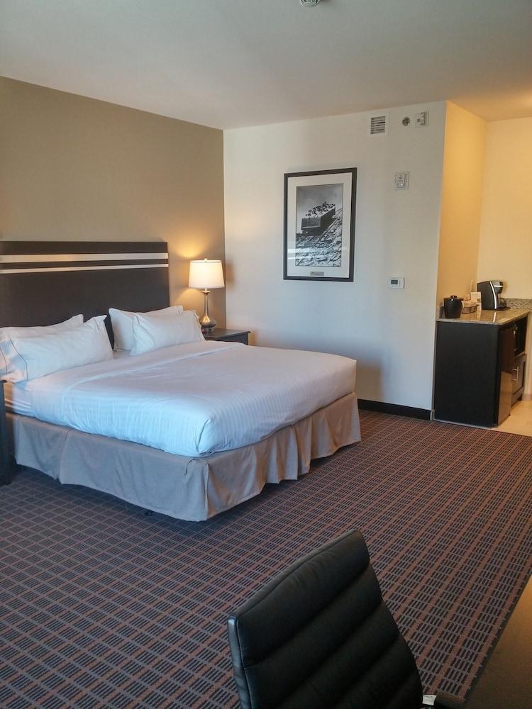 Holiday Inn Express & Suites Golden By Ihg Dış mekan fotoğraf